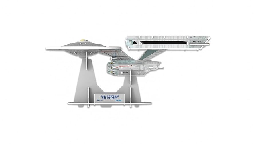 スター・トレック　U.S.S. ENTERPRISE NCC-1701 新品 Amazon.com: QMx U.S.S. Enterprise NCC-1701 Qraftworks : Arts